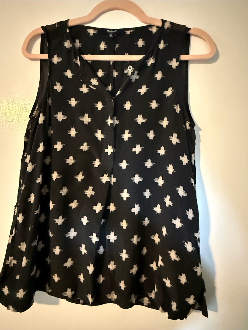Madewell Black Sleeveless V-Neck Camisole with White Cross Print